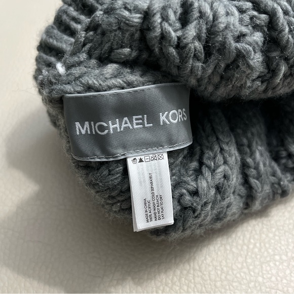 NWT - Michael Kors Cable Knit Beanie - Picture 4 of 4